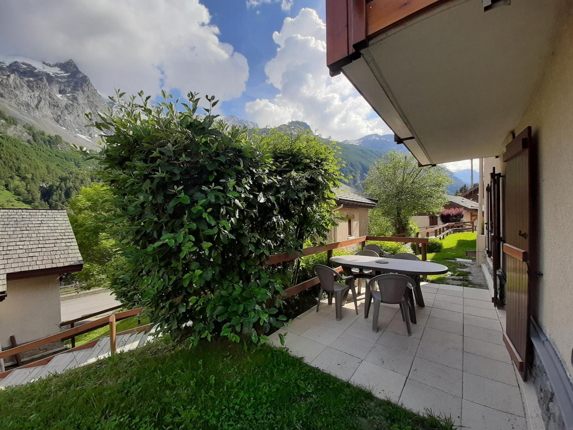 Chez Philippe - Appartements & Chalets En Village Pieton - Vue Glaciers La Grave Rum bild
